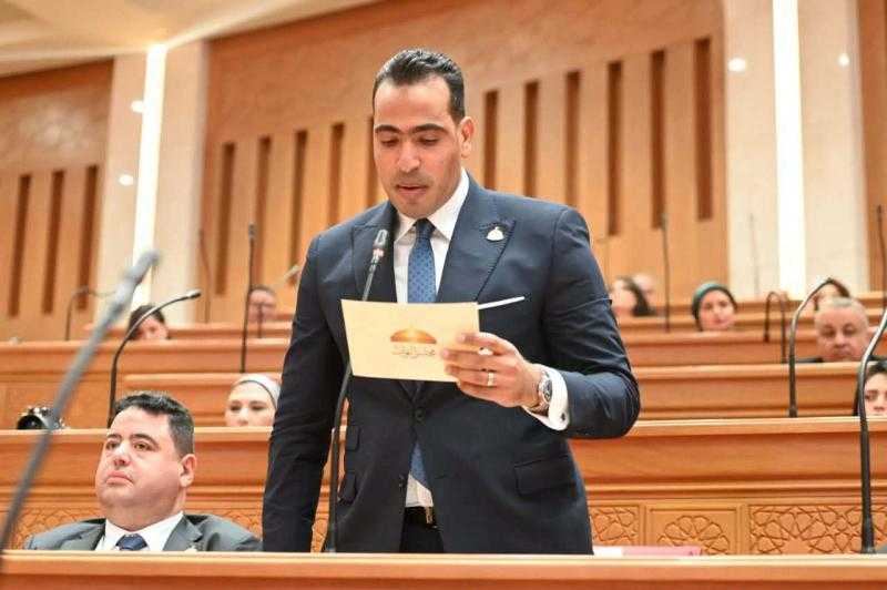بحضور وزيرة الإسكان.. النائب محمود طاهر يعرض رؤية لتنظيم السوق العقارى تتضمن إنشاء ثلاث جهات