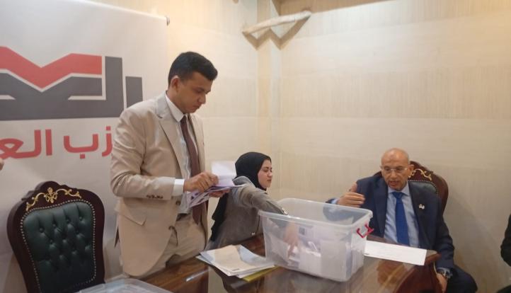 جولة إعادة بين أحمد دراج وأحمد قناوي في انتخابات الأمين العام لحزب العدل