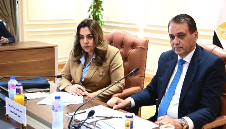 لجنة إعداد قانون الإدارة المحلية تستمع لرؤية الوزيرة التنمية المحلية