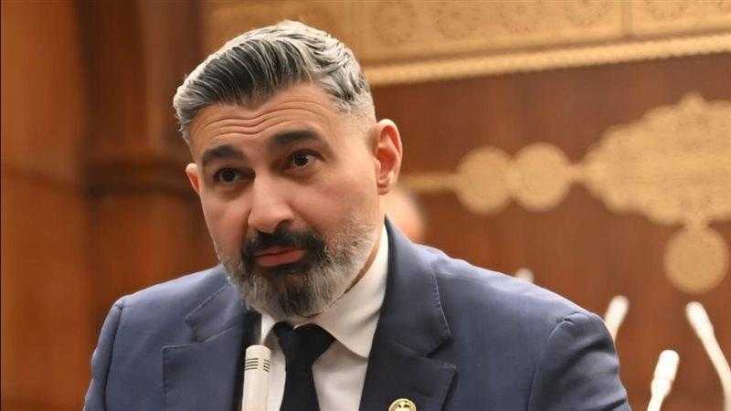 بسبب تاخر الوقت.. النائب ياسر جلال يتنازل عن كلمته في الجلسة الختامية للشيوخ