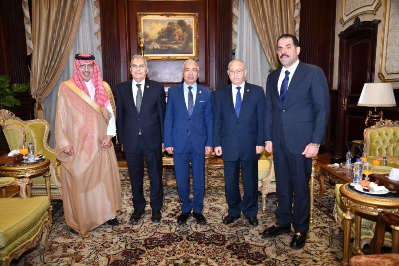 رئيس مجلس الشيوخ يستقبل السفير السعودي لبحث تعزيز التعاون المشترك