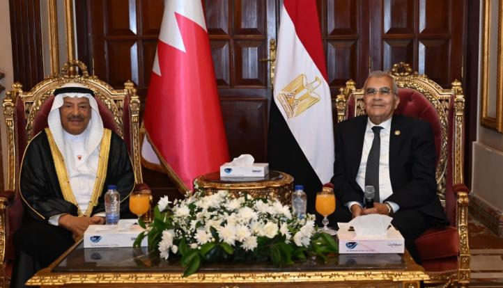 رئيس مجلس الشيوخ يستقبل نظيره البحريني ويبحث معه العلاقات البرلمانية الثنائية