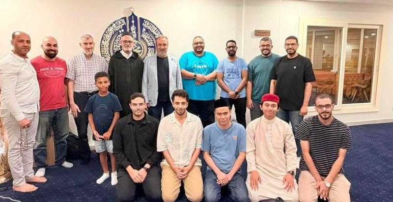 الدكتور محمد الراضي يزور مقر الطريقة الأكبرية الحاتمية ويشيد برسالتها