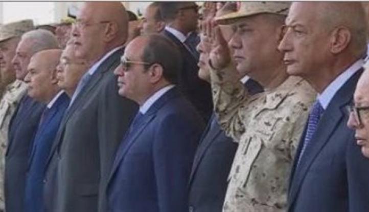 الرئيس السيسي يشهد استعراض إمكانيات أجهزة الدولة لمجابهة الأزمات والكوارث بمقر القيادة الاستراتيجية بالعاصمة الجديدة