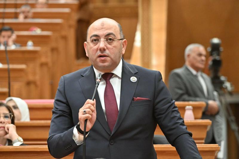 احمد العطيفي 