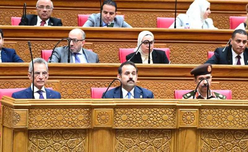 النواب يرفع الجلسة بعد الموافقة علي 30 مادة بمشروع قانون جهاز مستقبل مصر.. وغدا استكمال المناقشة