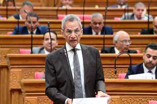 وزير الشؤون النيابية يعترض علي وصف نائب للحكومة ”بإجرام ” والمجلس يوافق علي حذفها من المضبطة