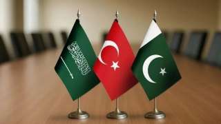 توقبع «اتفاقية مكة للدفاع المشترك» بين السعودية وتركيا وباكستان