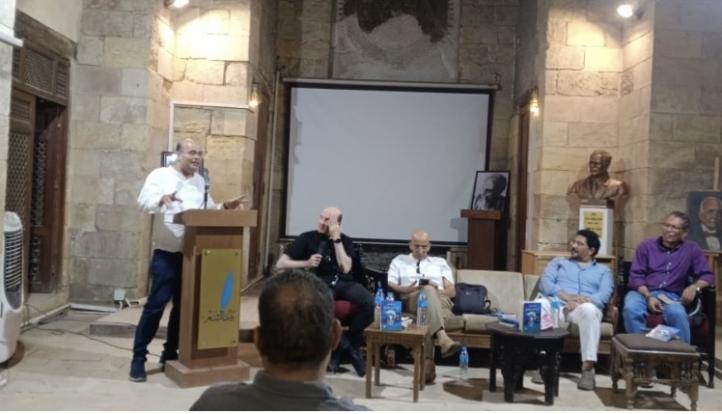 ياسر القاضي معلقاً علي ديوان :” أيها الموت العظيم” .. أول محاولة للتفاوض مع الموت ثم تحييده