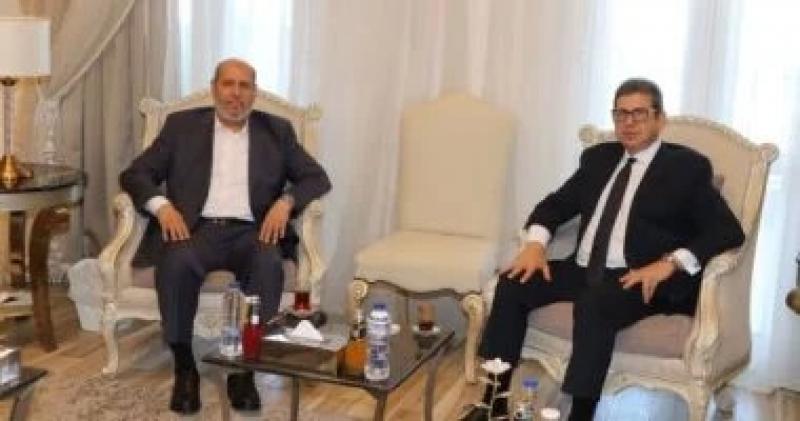 رئيس المخابرات العامة يستقبل وفدا من حركة حماس