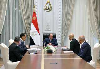 الرئيس السيسي يوجه بتكثيف إقامة معارض بيع المستلزمات الدراسية بأسعار مناسبة الرئيس السيسي يوجه بتكثيف إقامة معارض بيع المستلزمات الدراسية بأسعار مناسبة