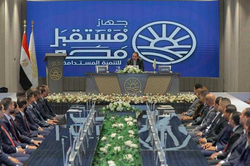 بالصور.. بهاء الغنام يلتقي أوائل الخريجين المنضمين حديثا لمستقبل مصر