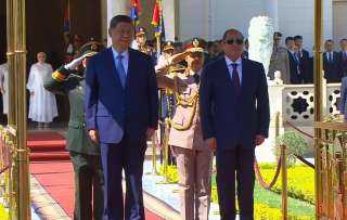 الرئيس السيسي والسيدة قرينته يستقبلان الرئيس الصيني وحرمه بقصر الاتحادية الرئيس السيسي والسيدة قرينته يستقبلان الرئيس الصيني وحرمه بقصر الاتحادية
