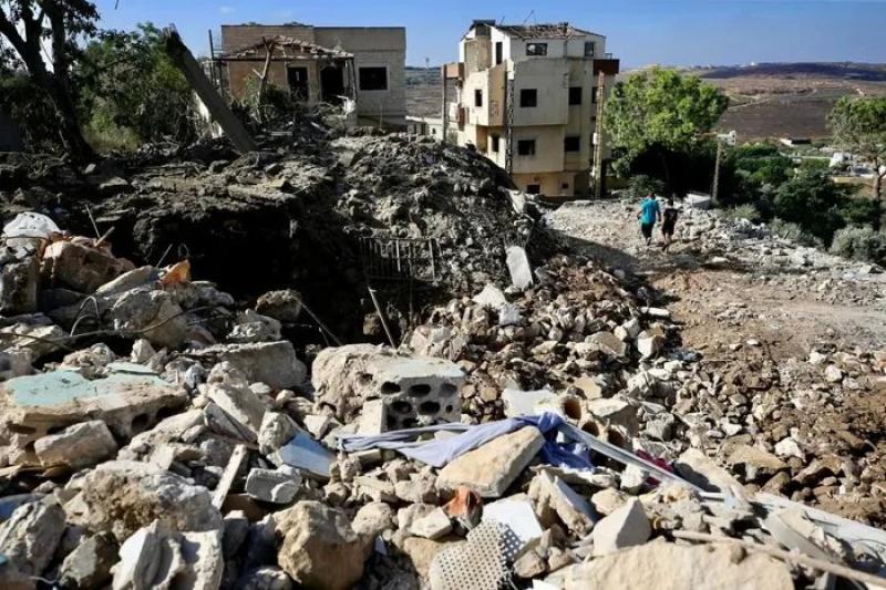 11 شهيدا بينهم رضيعان ومسعفان في غارات إسرائيلية على جنوب لبنان