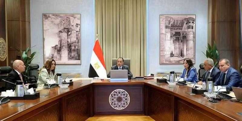 مدبولي يتابع تنفيذ تكليفات الرئيس السيسي بـ ”تخضير القاهرة”