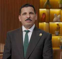 النائب موسى أبو عكيرش يعتذر للفريق كامل الوزير بعد تصويره أثناء تناول... النائب موسى أبو عكيرش يعتذر للفريق كامل الوزير بعد تصويره أثناء تناول الطعام