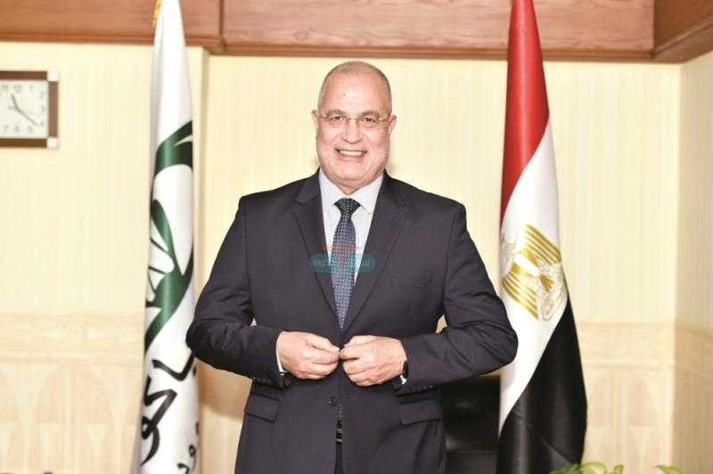 أسامة هنيدي.. «رجل المليار» في ميباكو