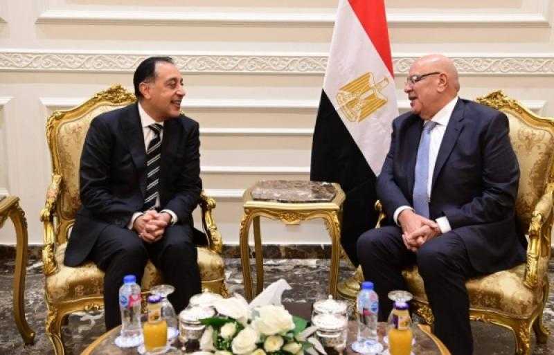 مدبولي يلتقي رئيس النواب بمقر المجلس.. وترقب لتحديد موعد بيان الحكومة