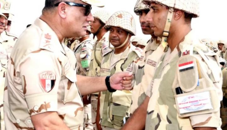 المتحدث العسكرى: وزير الدفاع يشهد تنفيذ المرحلة الرئيسية للمشروع التكتيكي بجنود بالذخيرة الحية